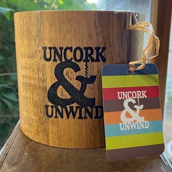 UNCORK & Unwind Wood Wine bottle chiller - Picture 1 of 8